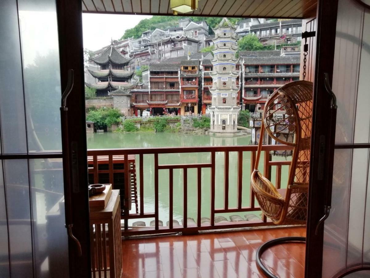 沱江缘民宿 Fenghuang Eksteriør bilde